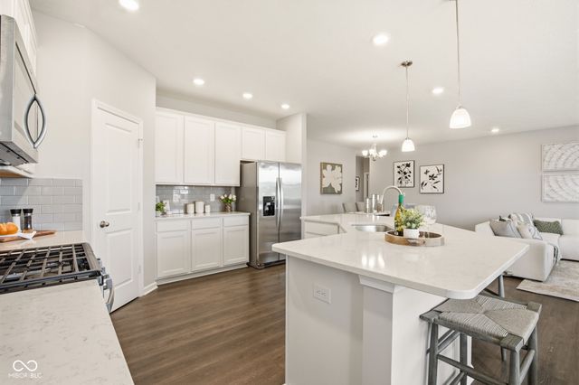 4660 W Tradwell Drive, New Palestine, IN 46163