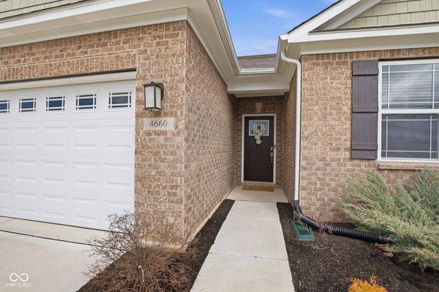 4660 W Tradwell Drive, New Palestine, IN 46163