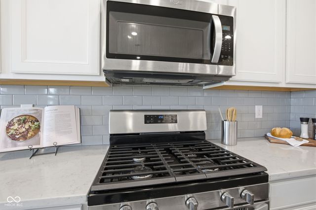 4660 W Tradwell Drive, New Palestine, IN 46163