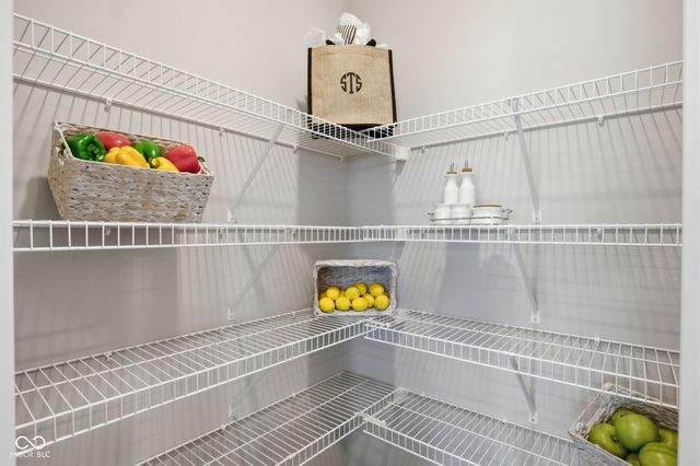 4660 W Tradwell Drive, New Palestine, IN 46163