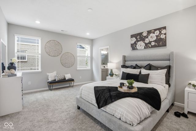 4660 W Tradwell Drive, New Palestine, IN 46163