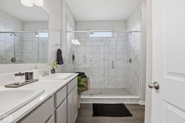 4660 W Tradwell Drive, New Palestine, IN 46163