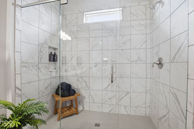 4660 W Tradwell Drive, New Palestine, IN 46163