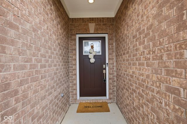 4660 W Tradwell Drive, New Palestine, IN 46163