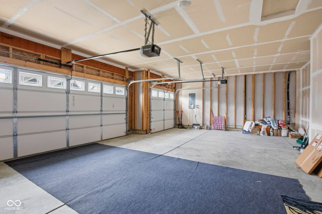 4660 W Tradwell Drive, New Palestine, IN 46163