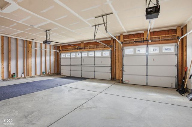 4660 W Tradwell Drive, New Palestine, IN 46163