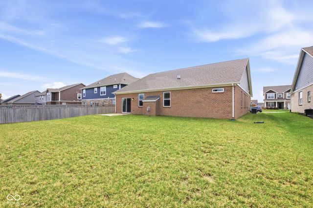 4660 W Tradwell Drive, New Palestine, IN 46163