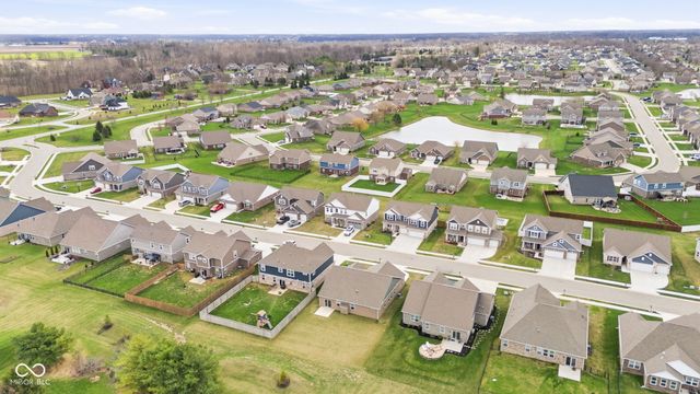 4660 W Tradwell Drive, New Palestine, IN 46163