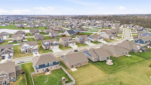 4660 W Tradwell Drive, New Palestine, IN 46163