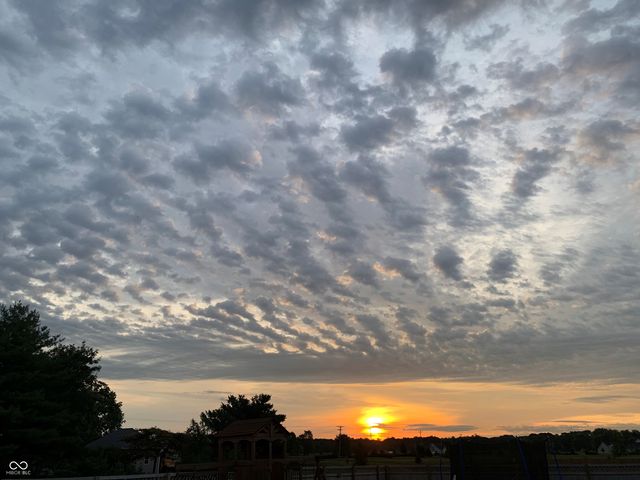 4660 W Tradwell Drive, New Palestine, IN 46163