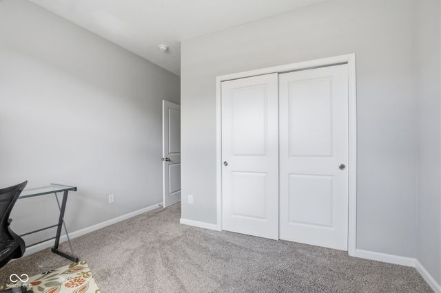 4660 W Tradwell Drive, New Palestine, IN 46163