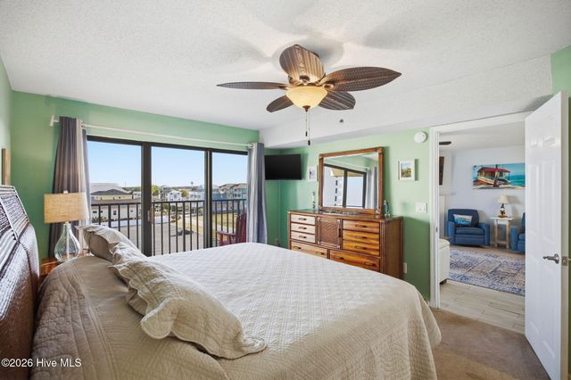 1518 S Lake Park Boulevard 4b, Carolina Beach, NC 28428