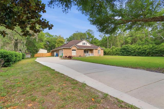 1661 WONDERING OAK LANE, Deland, FL 32720
