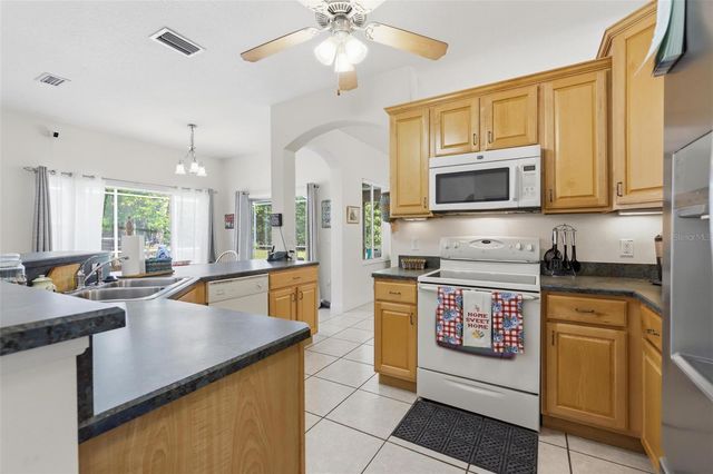 1661 WONDERING OAK LANE, Deland, FL 32720