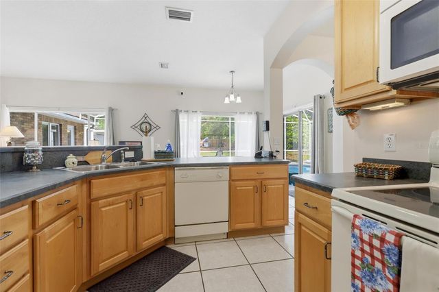 1661 WONDERING OAK LANE, Deland, FL 32720