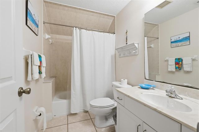1661 WONDERING OAK LANE, Deland, FL 32720