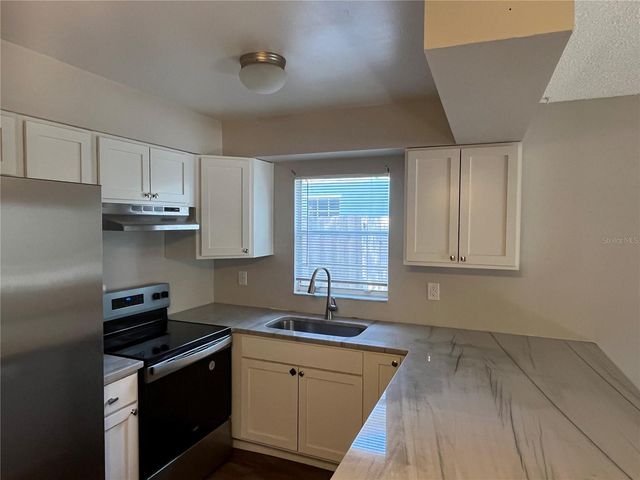 414 JENNIFER LANE, Eustis, FL 32726