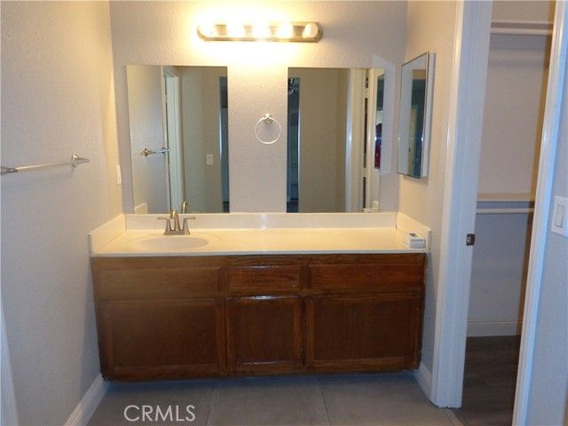 12744 Running Deer, Apple Valley, CA 92308