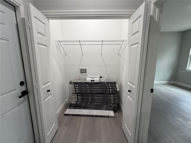 221 W EUCLID AVENUE, Deland, FL 32720