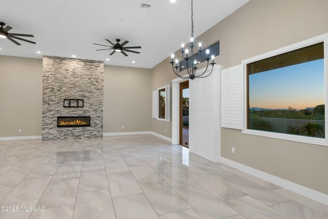 10355 N La Cholla Boulevard, Oro Valley, AZ 85742