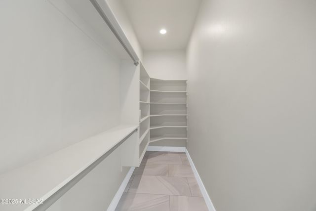 10355 N La Cholla Boulevard, Oro Valley, AZ 85742