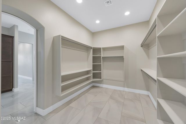 10355 N La Cholla Boulevard, Oro Valley, AZ 85742