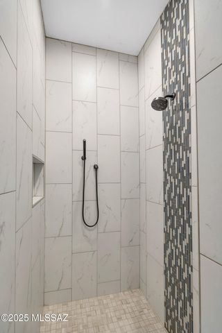 10355 N La Cholla Boulevard, Oro Valley, AZ 85742