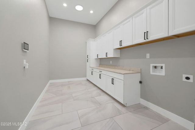 10355 N La Cholla Boulevard, Oro Valley, AZ 85742