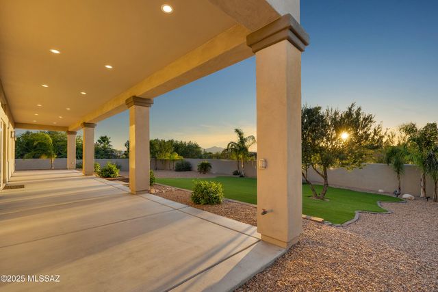 10355 N La Cholla Boulevard, Oro Valley, AZ 85742