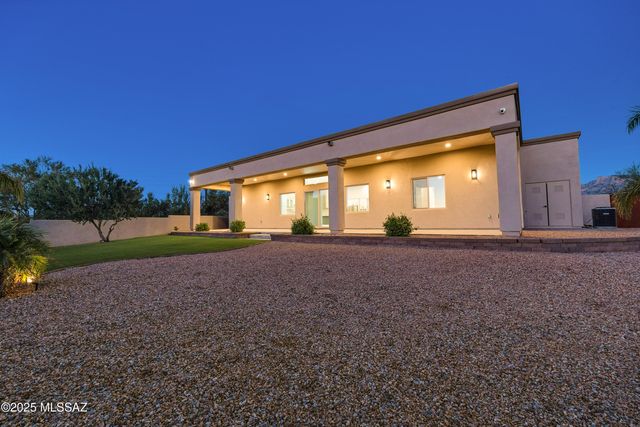 10355 N La Cholla Boulevard, Oro Valley, AZ 85742