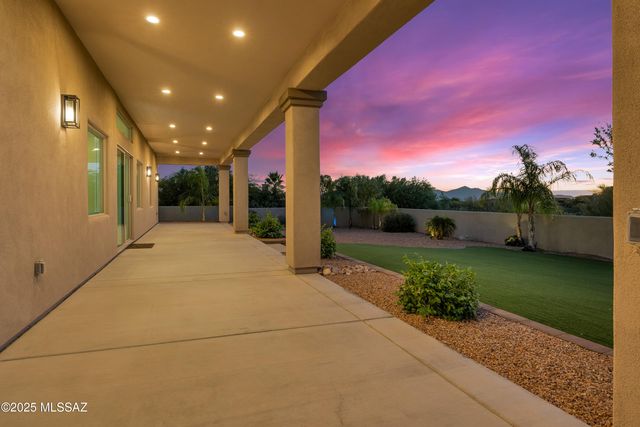 10355 N La Cholla Boulevard, Oro Valley, AZ 85742