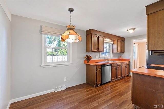 5006 Harvest Lane, Clay, NY 13088