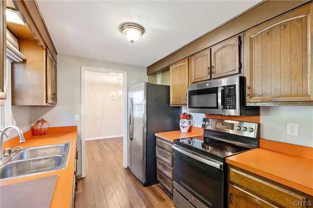 5006 Harvest Lane, Clay, NY 13088
