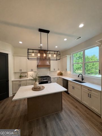 790 Ferguson Place, Dallas, GA 30132