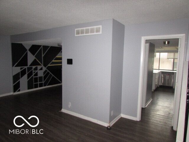 8123 E 20th Street, Indianapolis, IN 46219