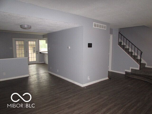 8123 E 20th Street, Indianapolis, IN 46219