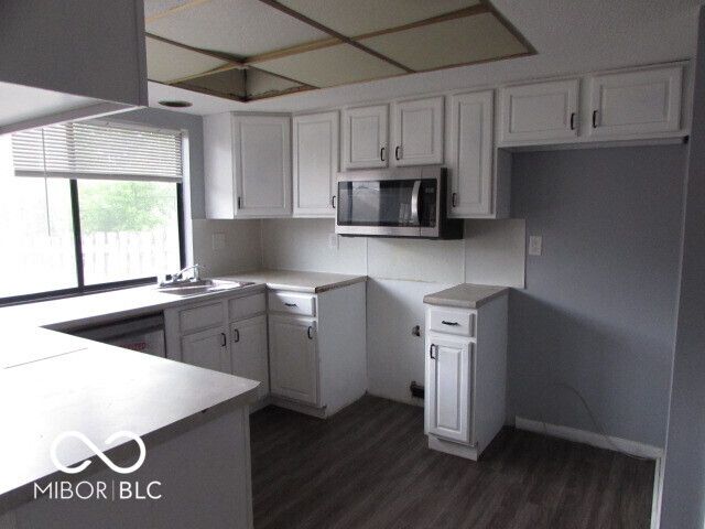 8123 E 20th Street, Indianapolis, IN 46219