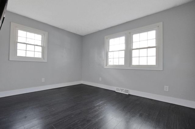 282 River Forest Road, Pataskala, OH 43062