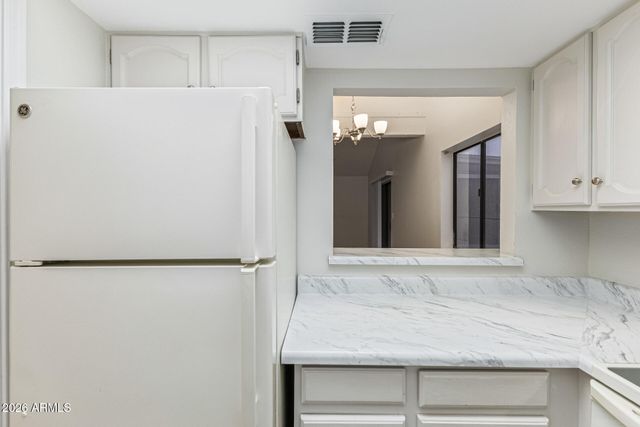 413 E CULLUMBER Avenue B, Gilbert, AZ 85234