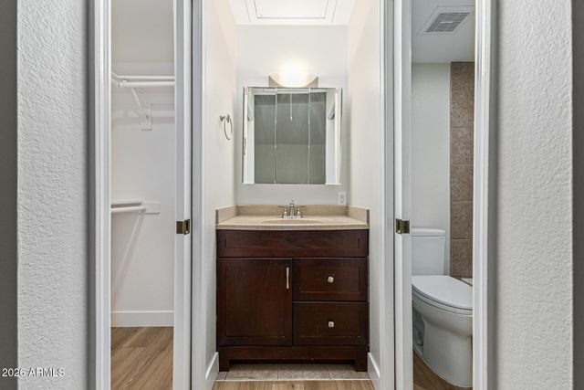 413 E CULLUMBER Avenue B, Gilbert, AZ 85234