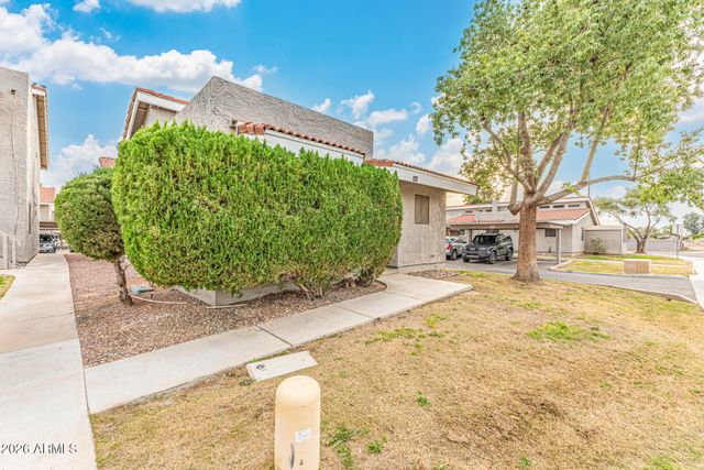 413 E CULLUMBER Avenue B, Gilbert, AZ 85234