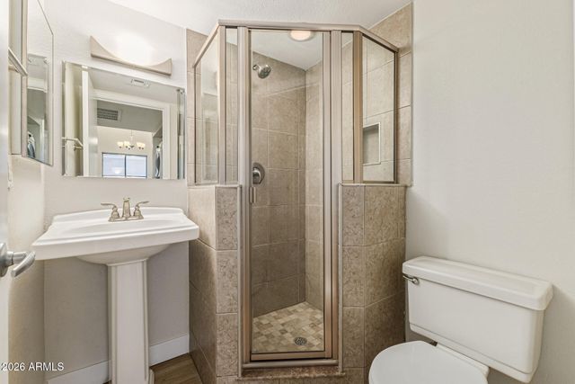 413 E CULLUMBER Avenue B, Gilbert, AZ 85234