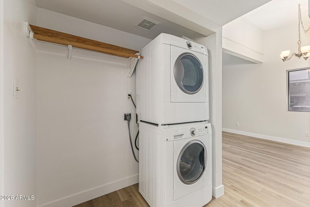 413 E CULLUMBER Avenue B, Gilbert, AZ 85234