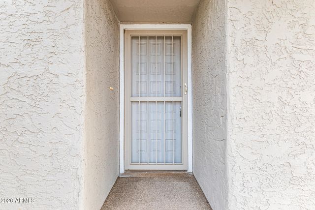 413 E CULLUMBER Avenue B, Gilbert, AZ 85234