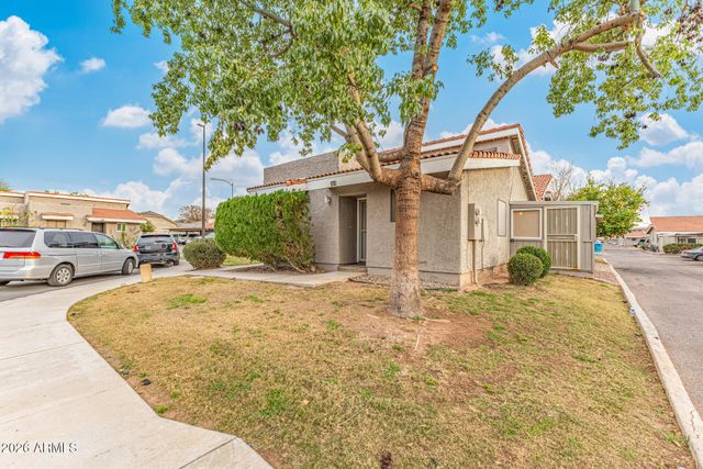 413 E CULLUMBER Avenue B, Gilbert, AZ 85234