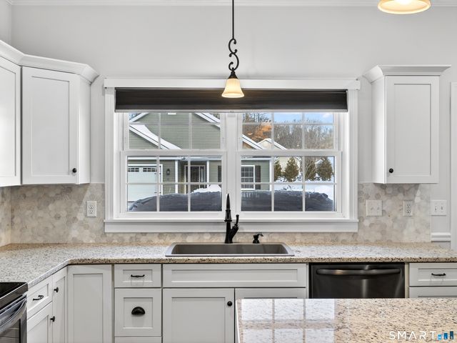 13 Henry Drive 13, Plainfield, CT 06354