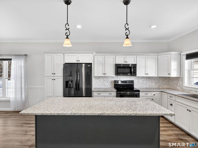 13 Henry Drive 13, Plainfield, CT 06354