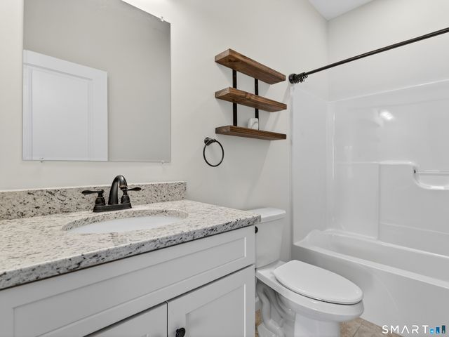 13 Henry Drive 13, Plainfield, CT 06354