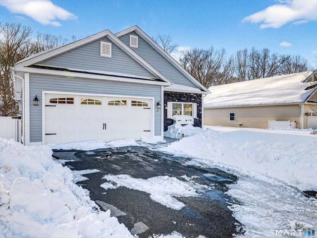 13 Henry Drive 13, Plainfield, CT 06354