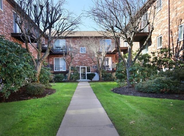 41 Westgate 1, Boston, MA 02467